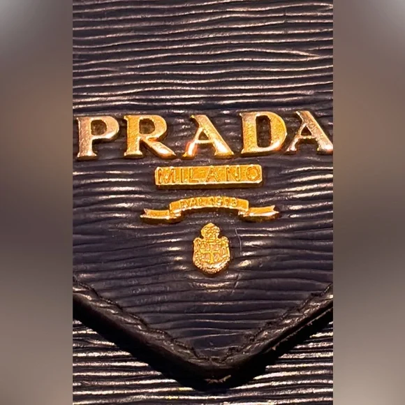 Prada Envelope Wallet in Blue Leather Flawed Gem 💎 - Picture 3 of 17